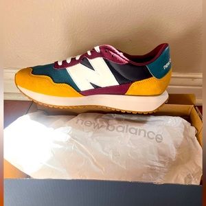 New Men’s New Balance 237 Burgundy Low-cut Sneaker sz 10